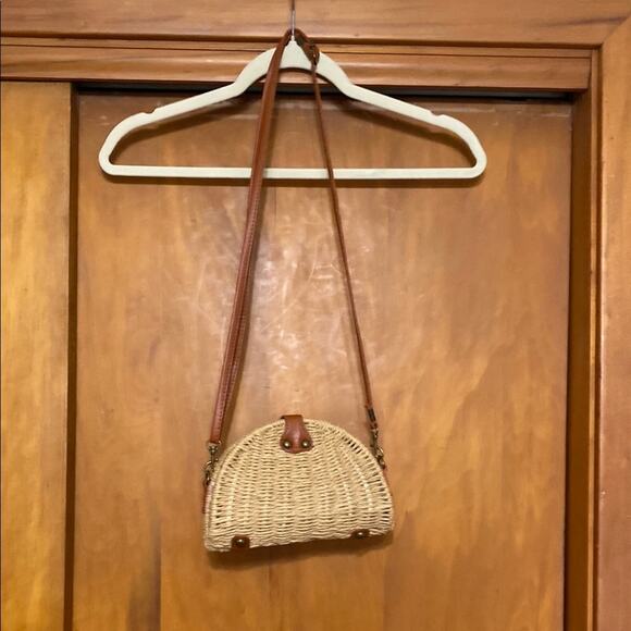 Source Unknown Brown Faux Leather Basket Weave Crossbody Bag Picnic Purse 8x6x2” - Picture 3 of 11